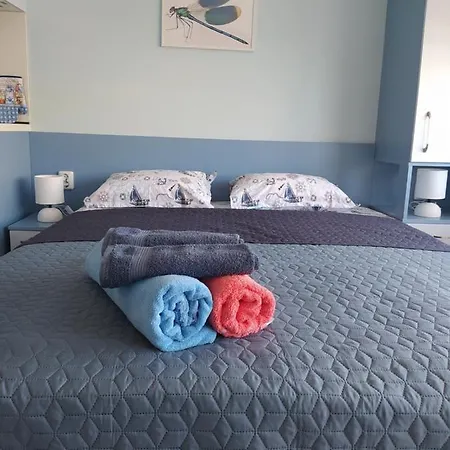 Blue Apartment, гр. アパート *