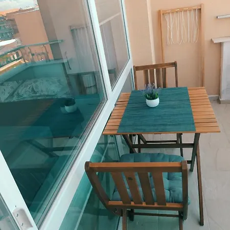 Blue Apartment, гр. アパート *
